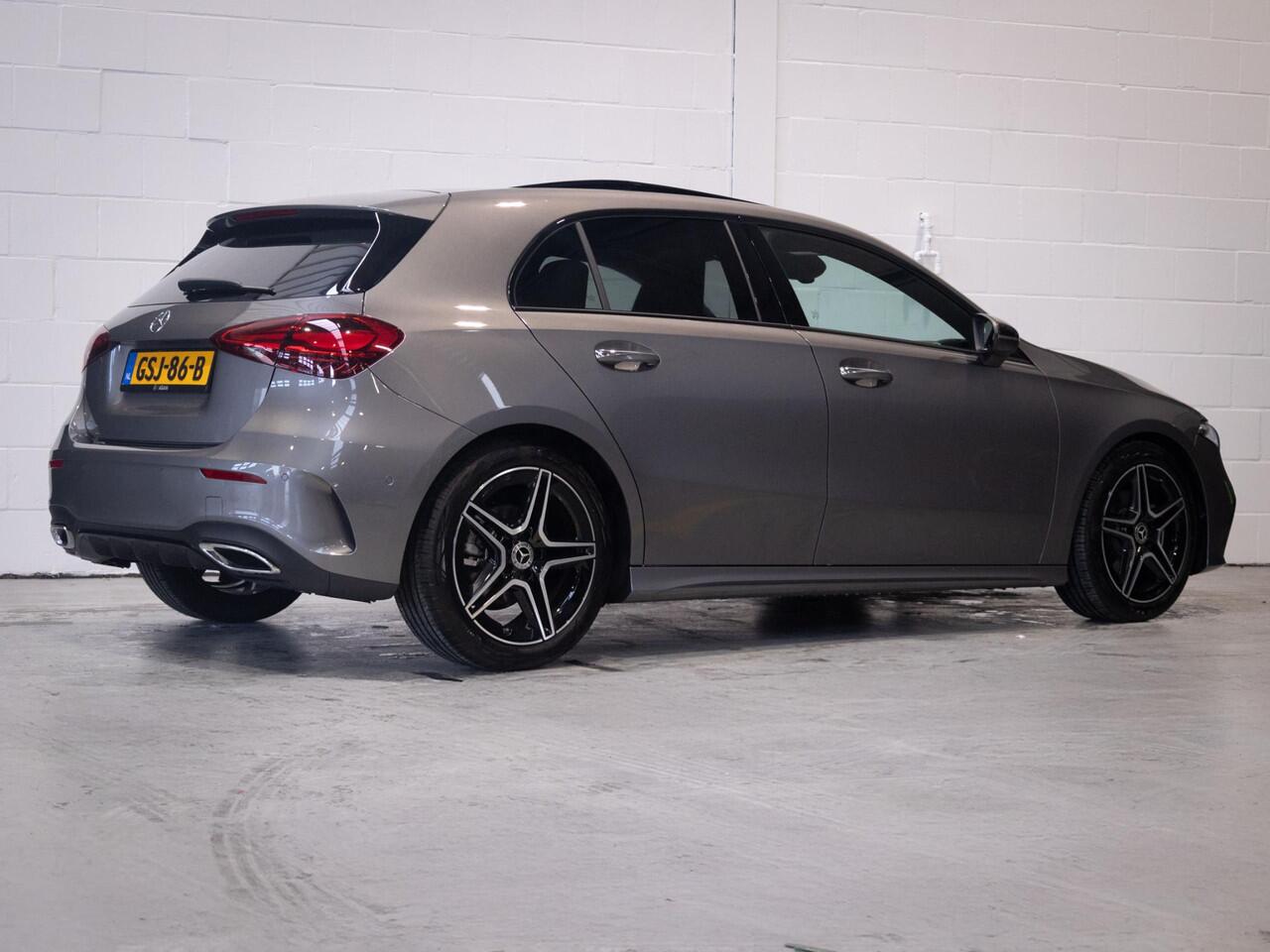 Mercedes-Benz A-KLASSE Hatchback 180 Star Edition AMG Line Panorama dak