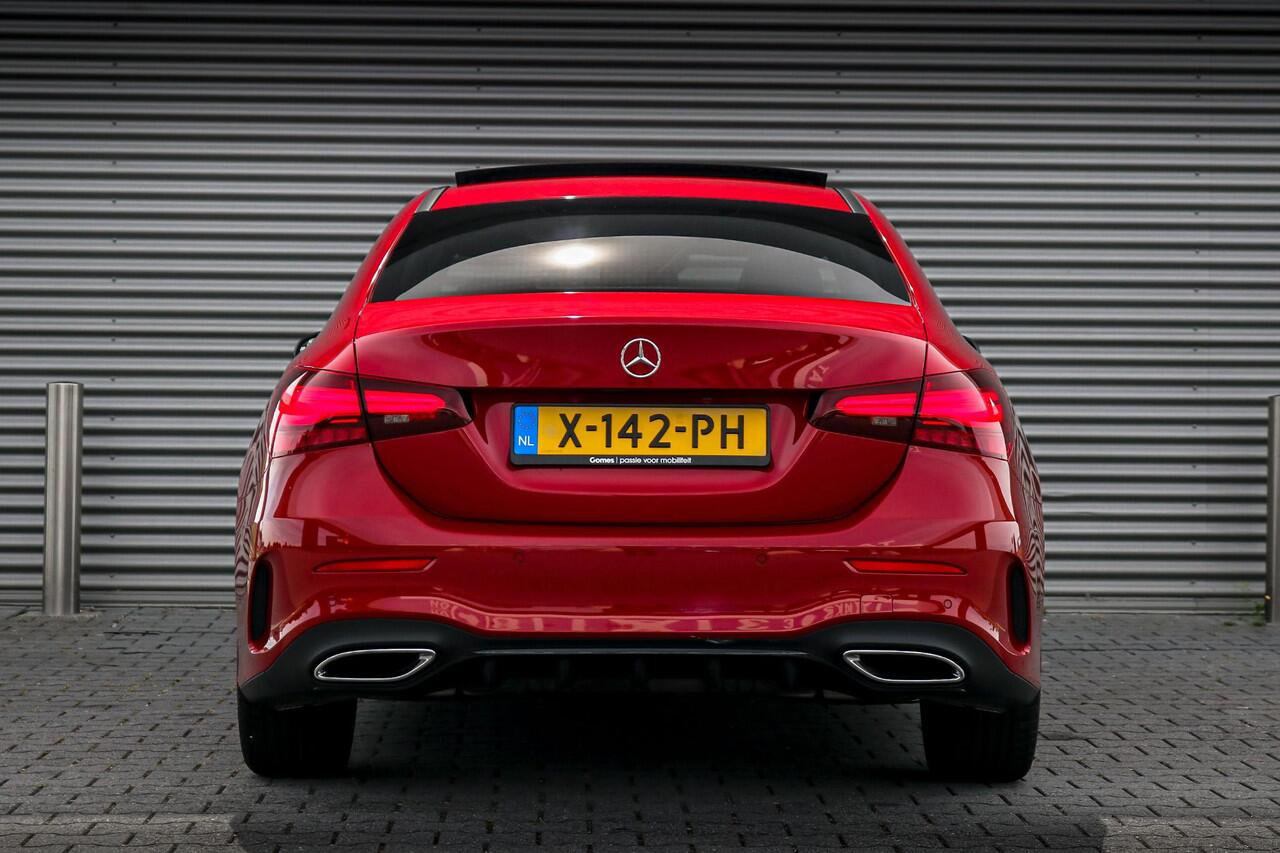 Mercedes-Benz A-KLASSE 180 AMG | Rijassistentiepakket | Panoramadak | Stoelverwarming | Achteruitrijcamera