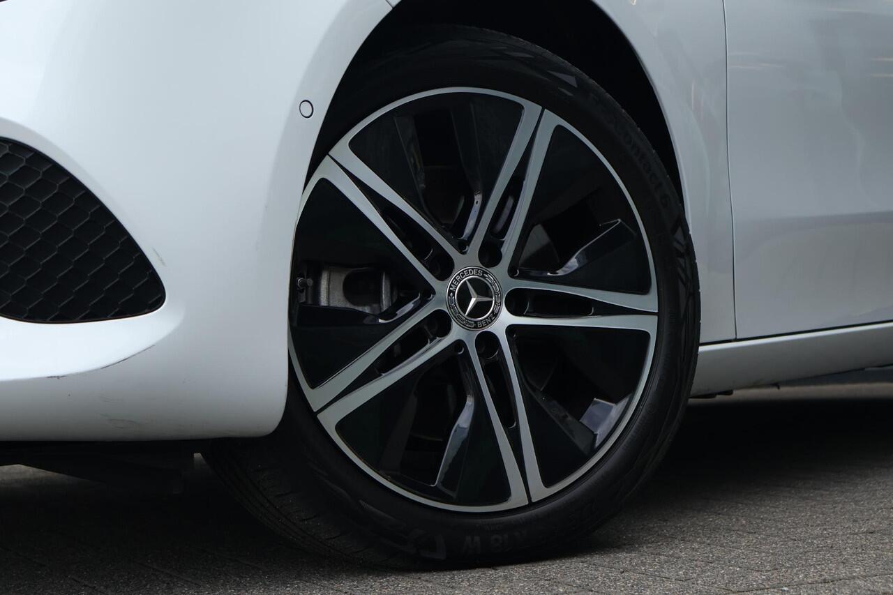 Mercedes-Benz A-KLASSE 250 e Luxury Line