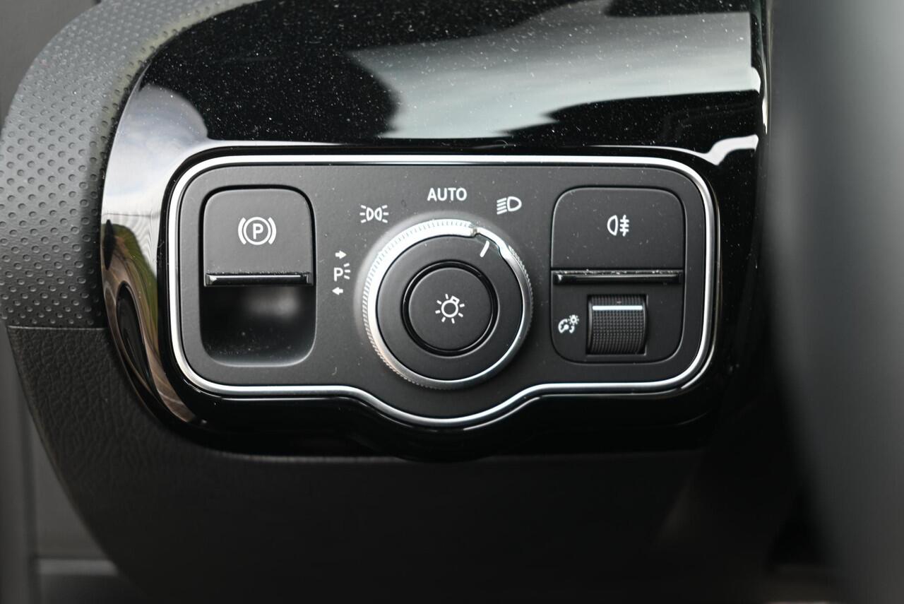 Mercedes-Benz A-KLASSE 250 e | Panoramadak | Luxury