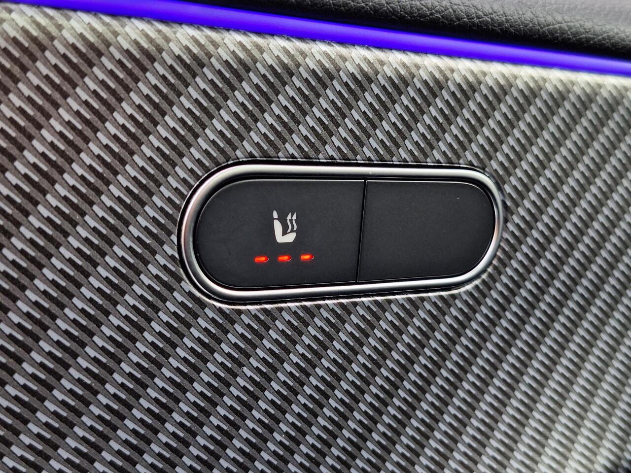 Mercedes-Benz A-KLASSE 250 e | Panoramadak | Night Pakket | MULTIBEAM LED Koplampen | Apple CarPlay | Android Auto | Sfeerverlichting | Dodehoekassistentie | Stoelverwarming | Achteruitrijcamera | Elektrisch Inklapbare Buitenspiegels