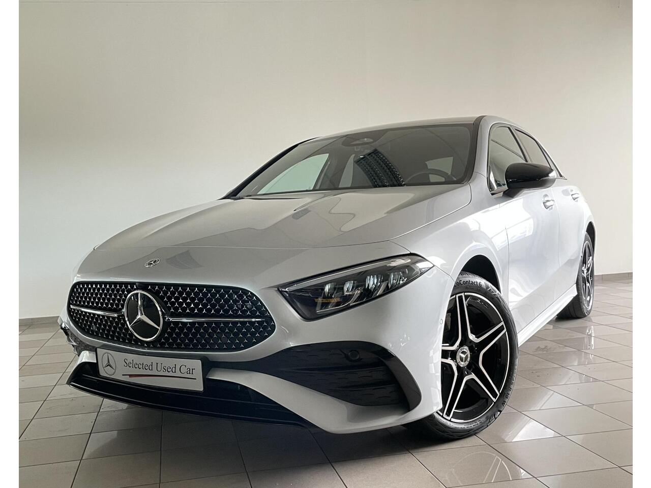 Mercedes-Benz A-KLASSE 250 e AMG Line | Distronic+ | Trekhaak | Night | Carplay