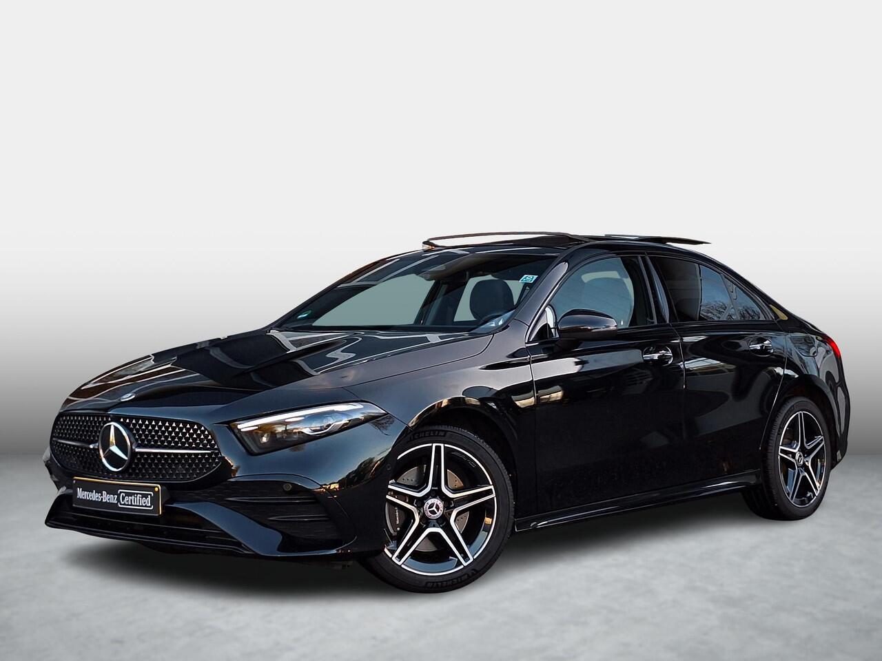 Mercedes-Benz A-KLASSE 250 e AMG Line | Premium | Night pakket | Panoramadak | Achteruitrijcamera | Stoelverwarming | Multibeam LED | Sfeerverlichting | Dodehoekassistentie | Keyless-GO