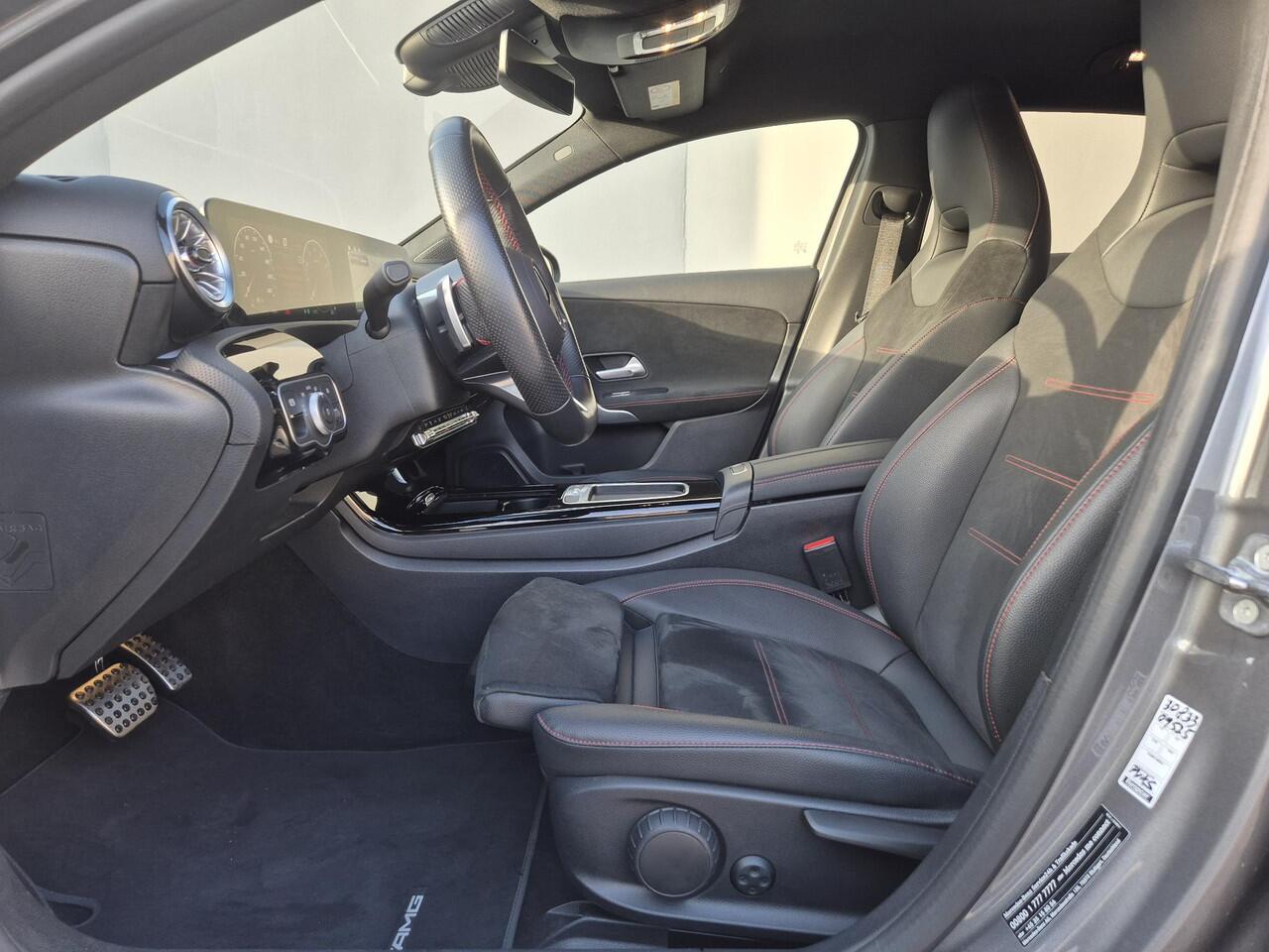 Mercedes-Benz A-KLASSE 200 AMG Line Automaat / Trekgewicht 1600 Kg / Stoelverwarming / Achteruitrijcamera / Navigatie / Keyless Entry/Start / Adaptief CC / Climate control / Parkeersensoren voor en achter /