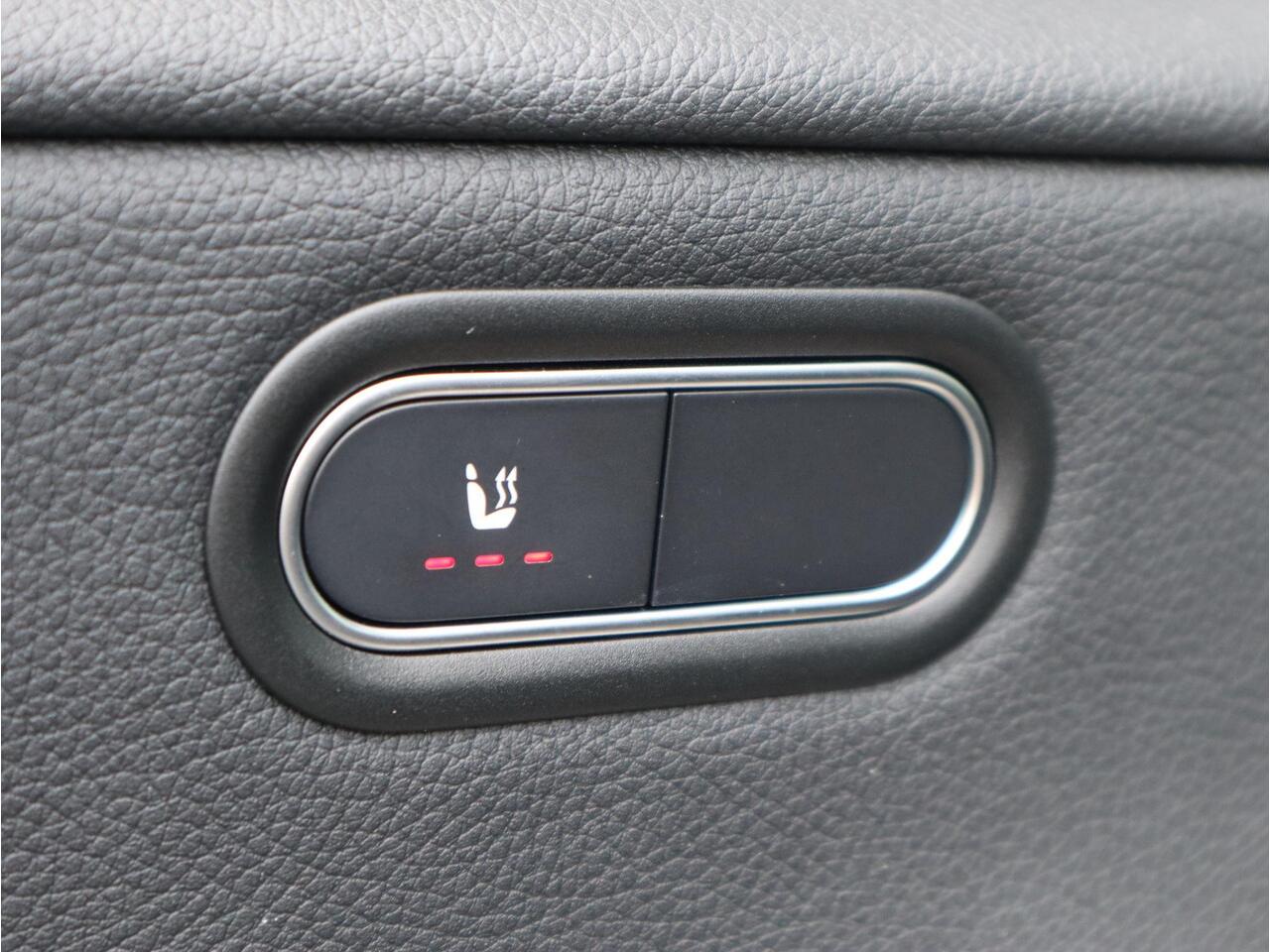 Mercedes-Benz A-KLASSE 180 Star Edition Navigatie | Camera | LED | Automaat