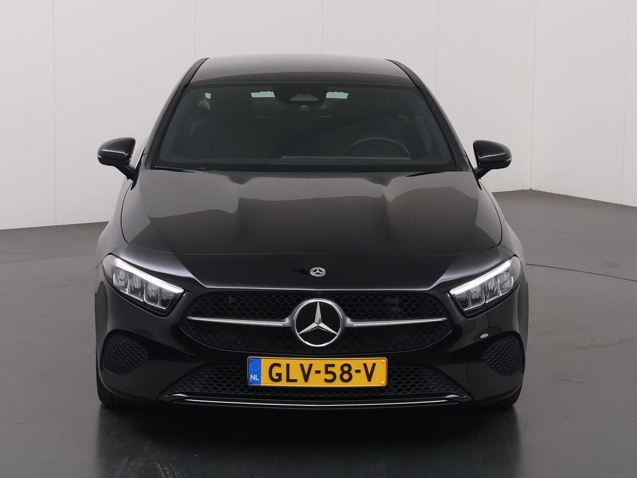Mercedes-Benz A-KLASSE 180 Star Edition Luxury Line Widescreen | Stoelverwarming | Keyless | High Peformance LED koplampen |