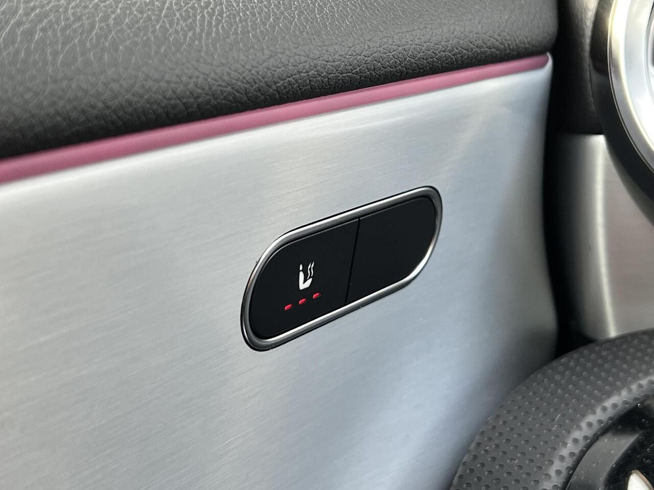 Mercedes-Benz A-KLASSE 180 AMG Line | Panoramadak | MULTIBEAM LED Koplampen | Dodehoekassistent | Advanced Sound System | Apple CarPlay | Android Auto | Augmented Reality voor Navigatie | Donkergetint Glas Achter | Sfeerverlichting | Stoelverwarming