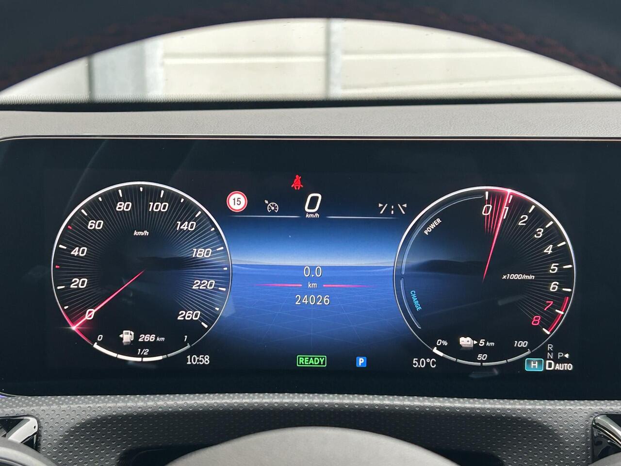 Mercedes-Benz A-KLASSE 250 e AMG Line | Night Pakket | Apple CarPlay | Android Auto | Sfeerverlichting | Stoelverwarming | Achteruitrijcamera | Parkeersensoren | Elektrisch Inklapbare Buitenspiegels