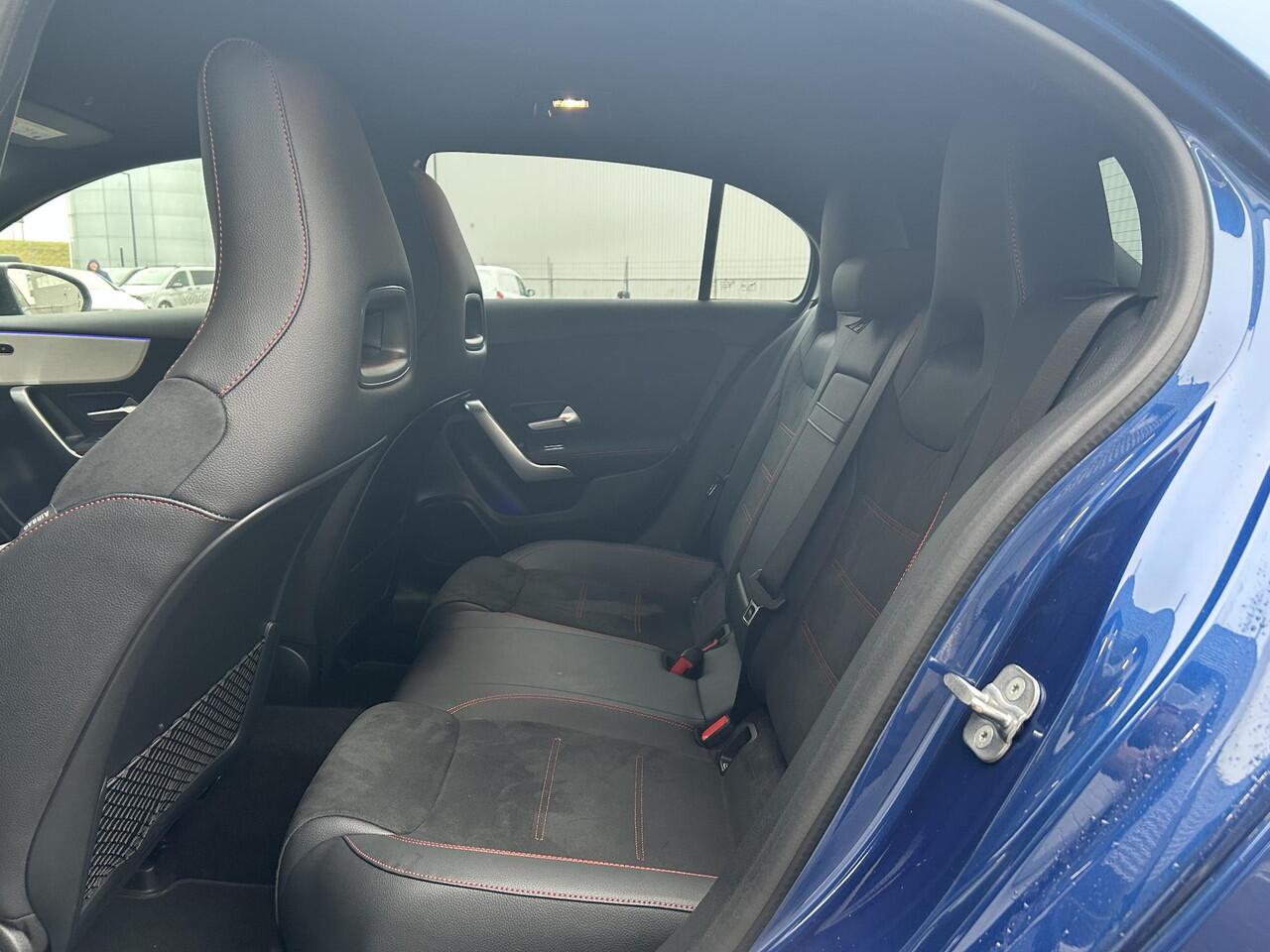 Mercedes-Benz A-KLASSE 250 e AMG Line | Night Pakket | Apple CarPlay | Android Auto | Sfeerverlichting | Stoelverwarming | Achteruitrijcamera | Parkeersensoren | Elektrisch Inklapbare Buitenspiegels