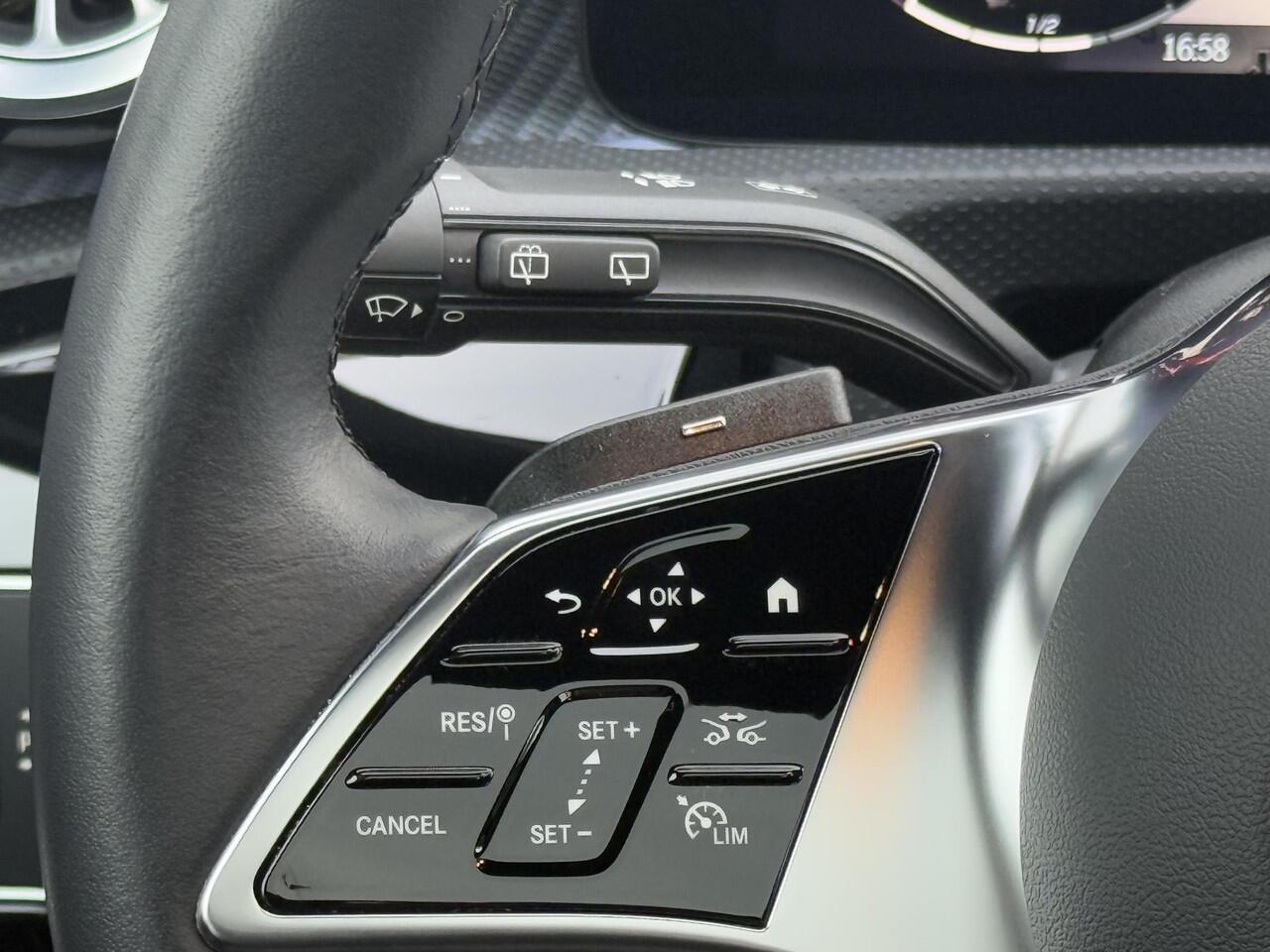 Mercedes-Benz A-KLASSE 250 e Star Edition Luxury Line | Panoramadak | Sfeerverlichting |