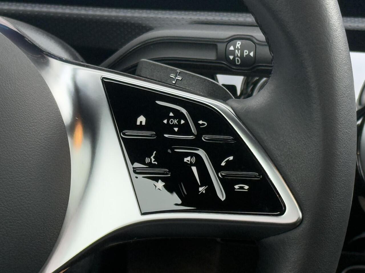 Mercedes-Benz A-KLASSE 250 e Star Edition Luxury Line | Panoramadak | Sfeerverlichting |