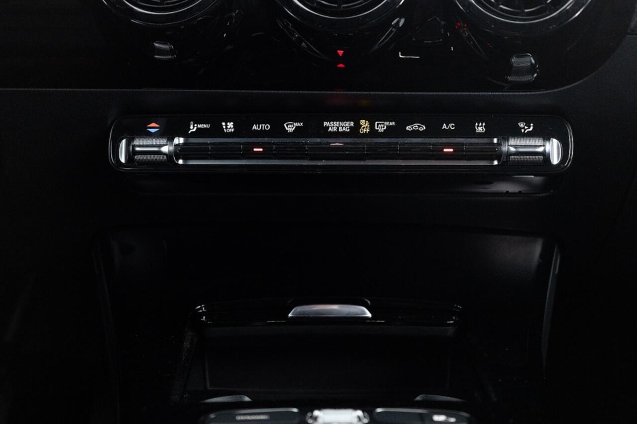 Mercedes-Benz A-KLASSE 250 e Business Line | Full LED | Half LEDER | NAVI | PHEV .