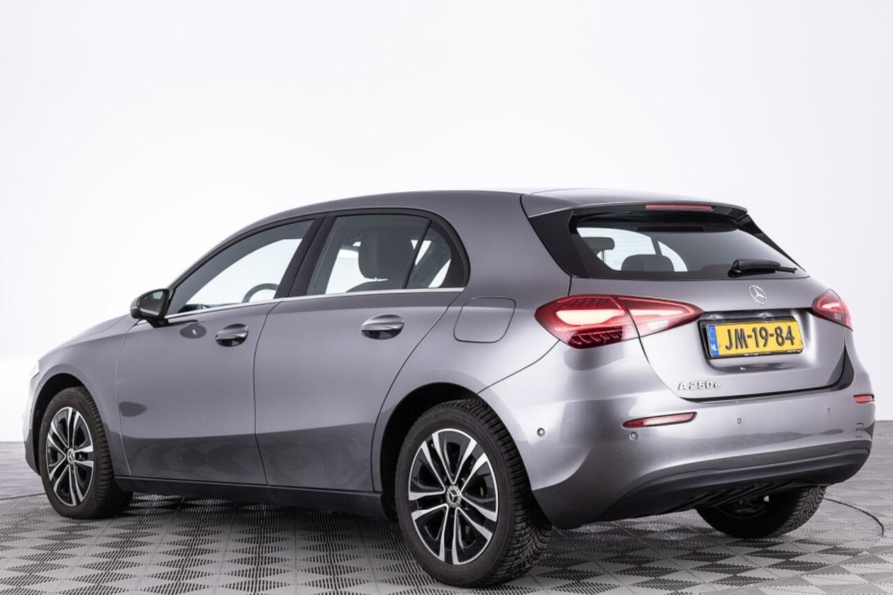 Mercedes-Benz A-KLASSE 250 e Business Line | Full LED | Half LEDER | NAVI | PHEV .