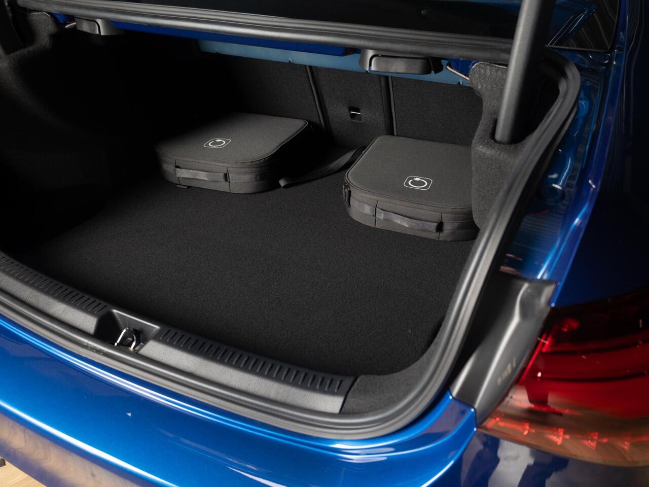 Mercedes-Benz A-KLASSE Limousine 250 e Star Edition AMG Line LIMITED