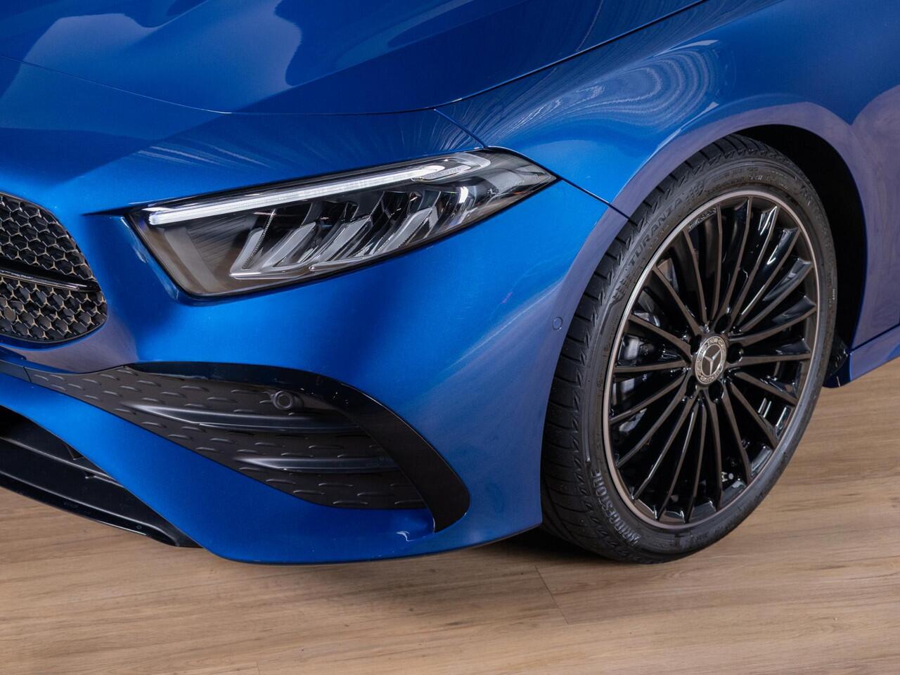 Mercedes-Benz A-KLASSE Hatchback 180 Star Edition AMG Line LIMITED Panorama dak