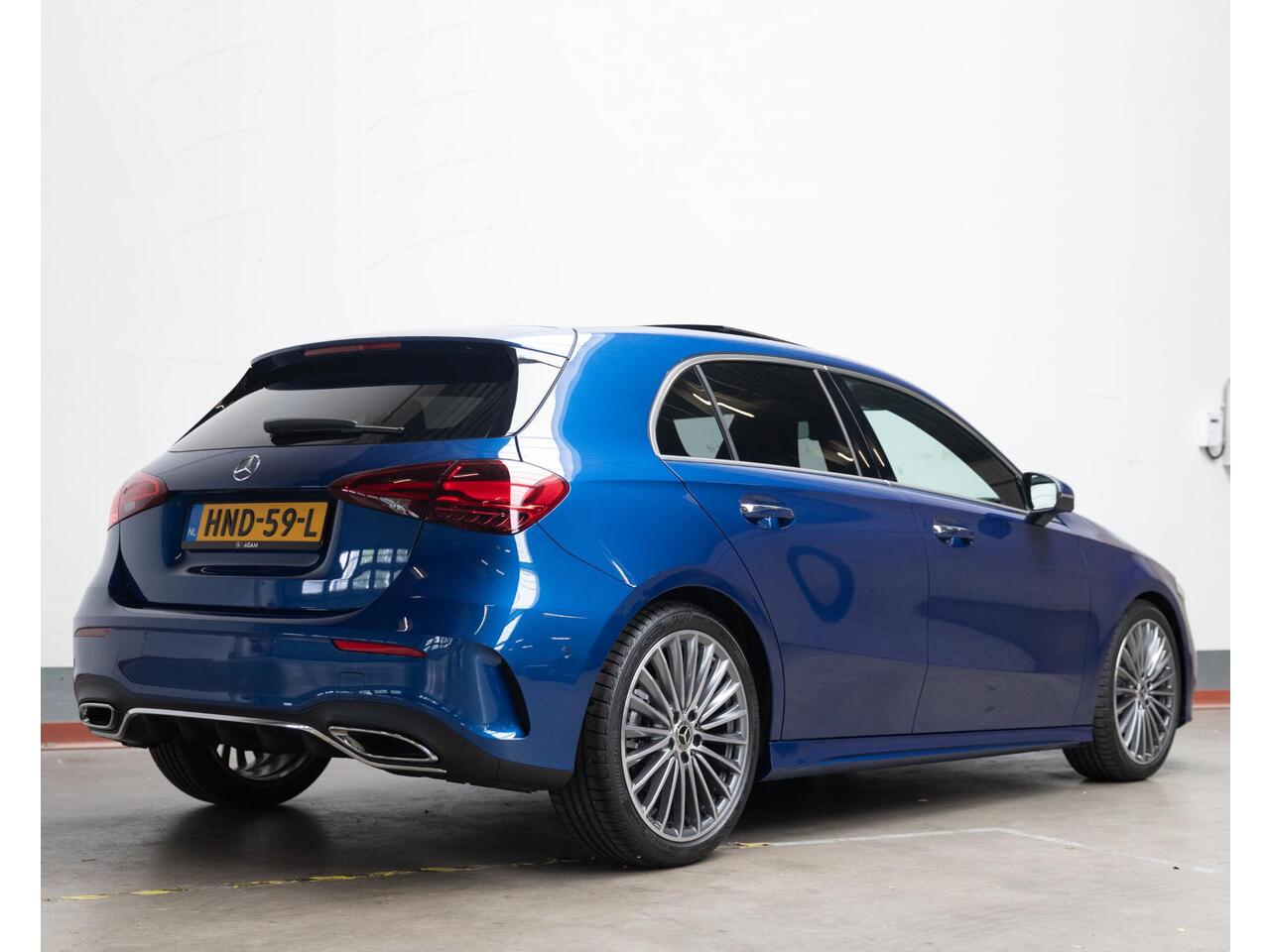 Mercedes-Benz A-KLASSE Hatchback 180 Star Edition AMG Line LIMITED Panorama dak