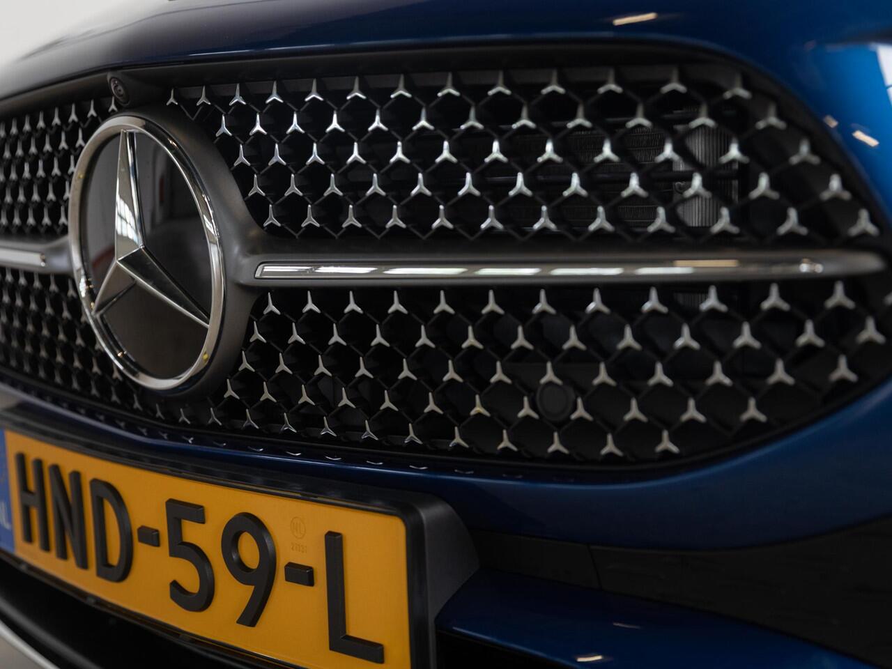 Mercedes-Benz A-KLASSE Hatchback 180 Star Edition AMG Line LIMITED Panorama dak