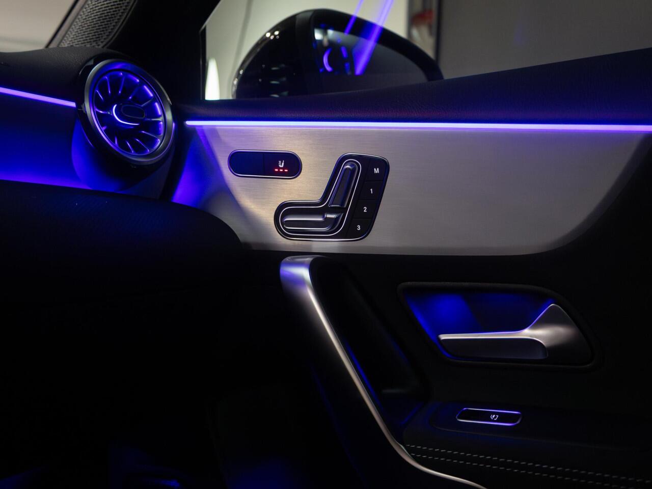 Mercedes-Benz A-KLASSE Limousine 250e Business Solution AMG