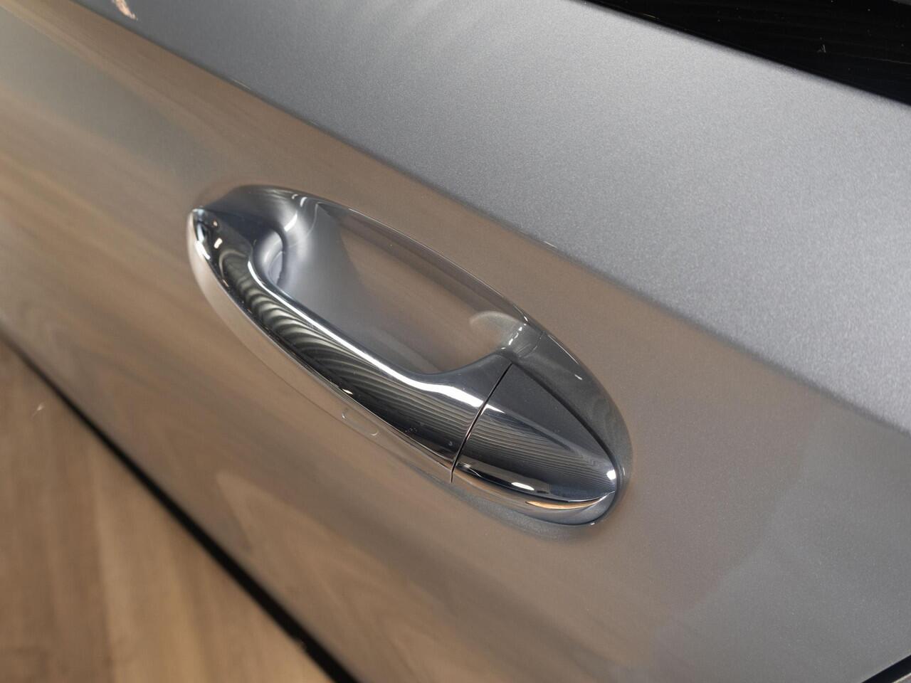 Mercedes-Benz A-KLASSE Limousine 250e Business Solution AMG