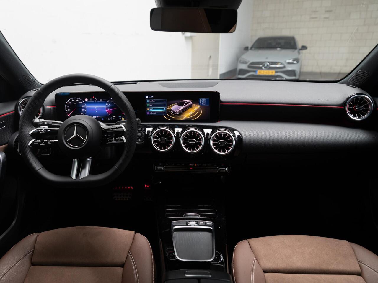 Mercedes-Benz A-KLASSE Hatchback 180 Business Solution AMG