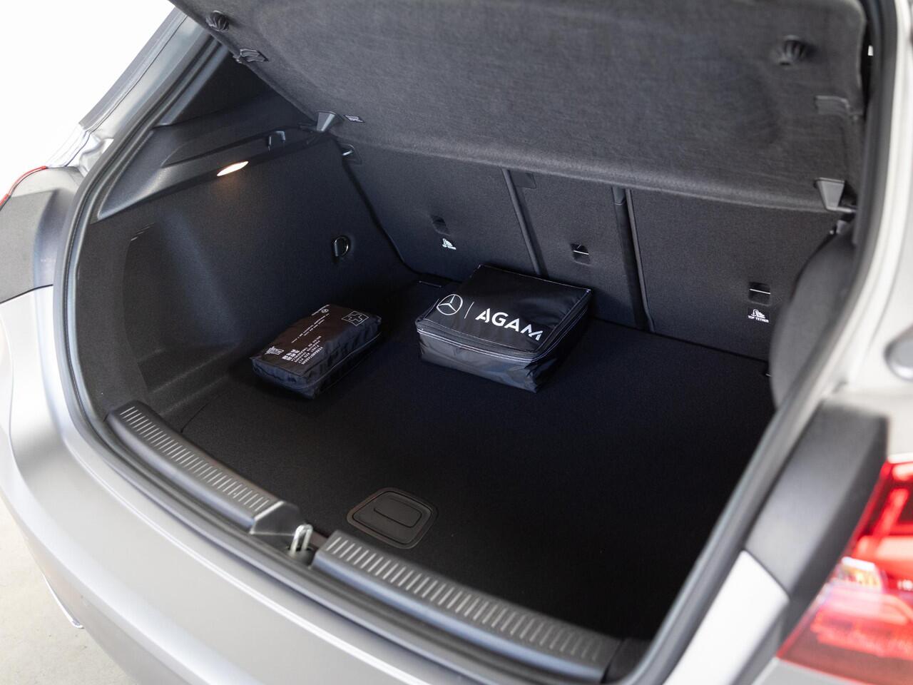 Mercedes-Benz A-KLASSE Hatchback 180 Business Solution AMG