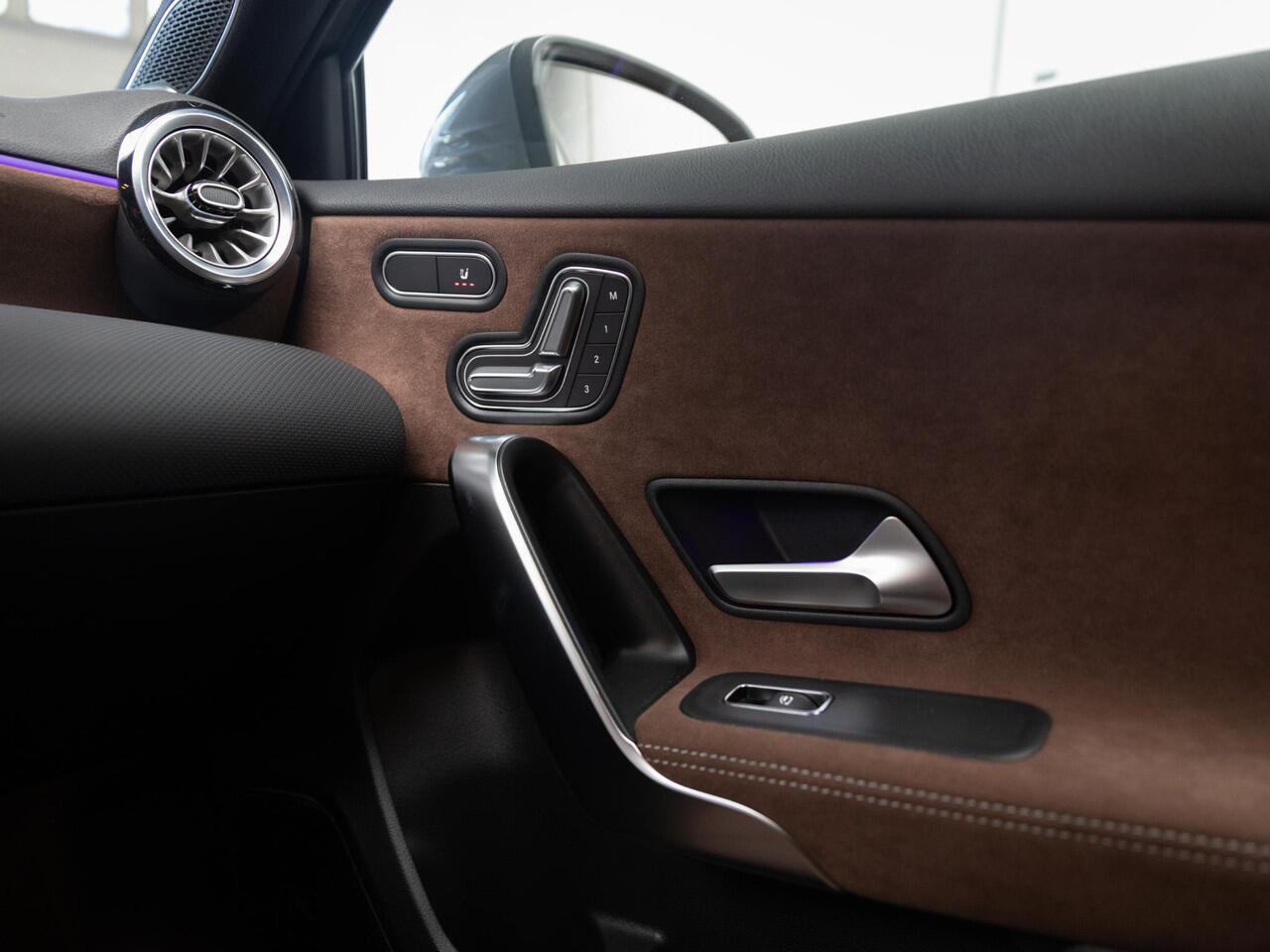 Mercedes-Benz A-KLASSE Limousine 180 Business Solution AMG