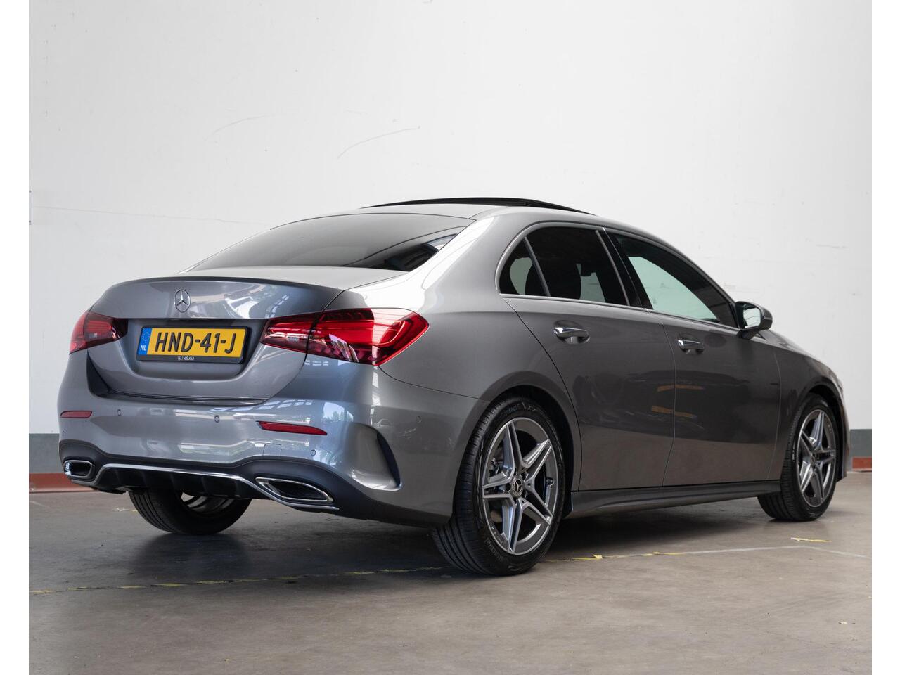 Mercedes-Benz A-KLASSE Limousine 180 Business Solution AMG