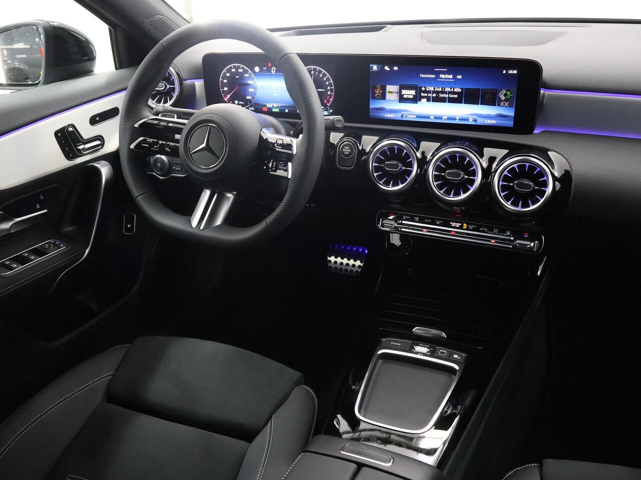 Mercedes-Benz A-KLASSE 250e Limousine Business Solution AMG | Plus pakket | Panorama-schuifdak | Headup display | Memory stoelen | 360* camera