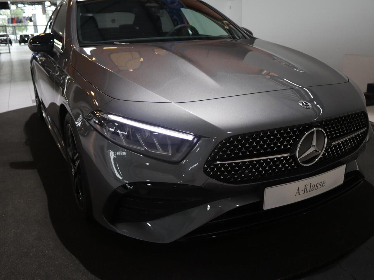 Mercedes-Benz A-KLASSE 180 Star Edition AMG Line | Night | Achteruitrijcamera | Dodehoekassistent |