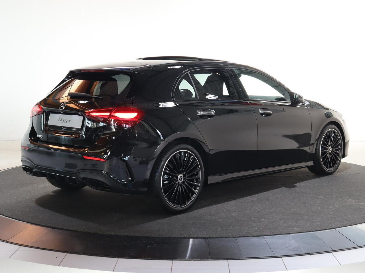 Mercedes-Benz A-KLASSE 180 Business Solution AMG | AMG Line Plus | Nightpakket | Panoramaschuifdak | Head-up display | Stoelverwarming voor| 360° camera | Dodehoekassistent |