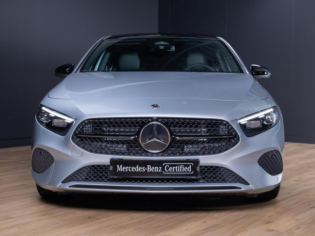 Mercedes-Benz A-KLASSE Hatchback 180 Business Solution Luxury Panorama dak