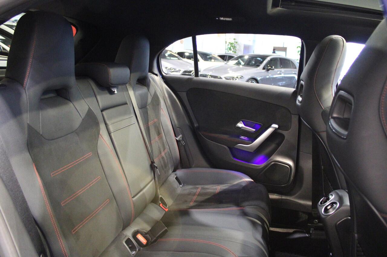 Mercedes-Benz A-KLASSE Hatchback 180 Star Edition AMG Line Panorama dak
