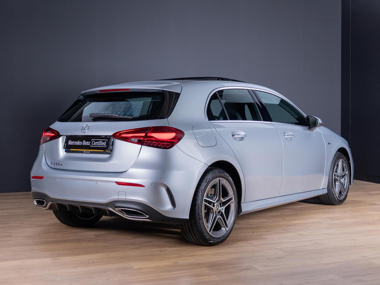 Mercedes-Benz A-KLASSE Hatchback 250 e Business Solution AMG Panorama dak