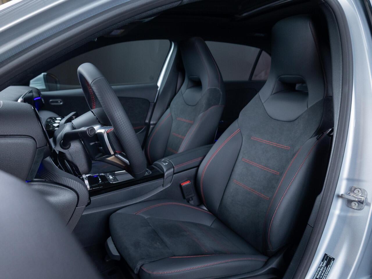 Mercedes-Benz A-KLASSE Hatchback 250 e Business Solution AMG Panorama dak