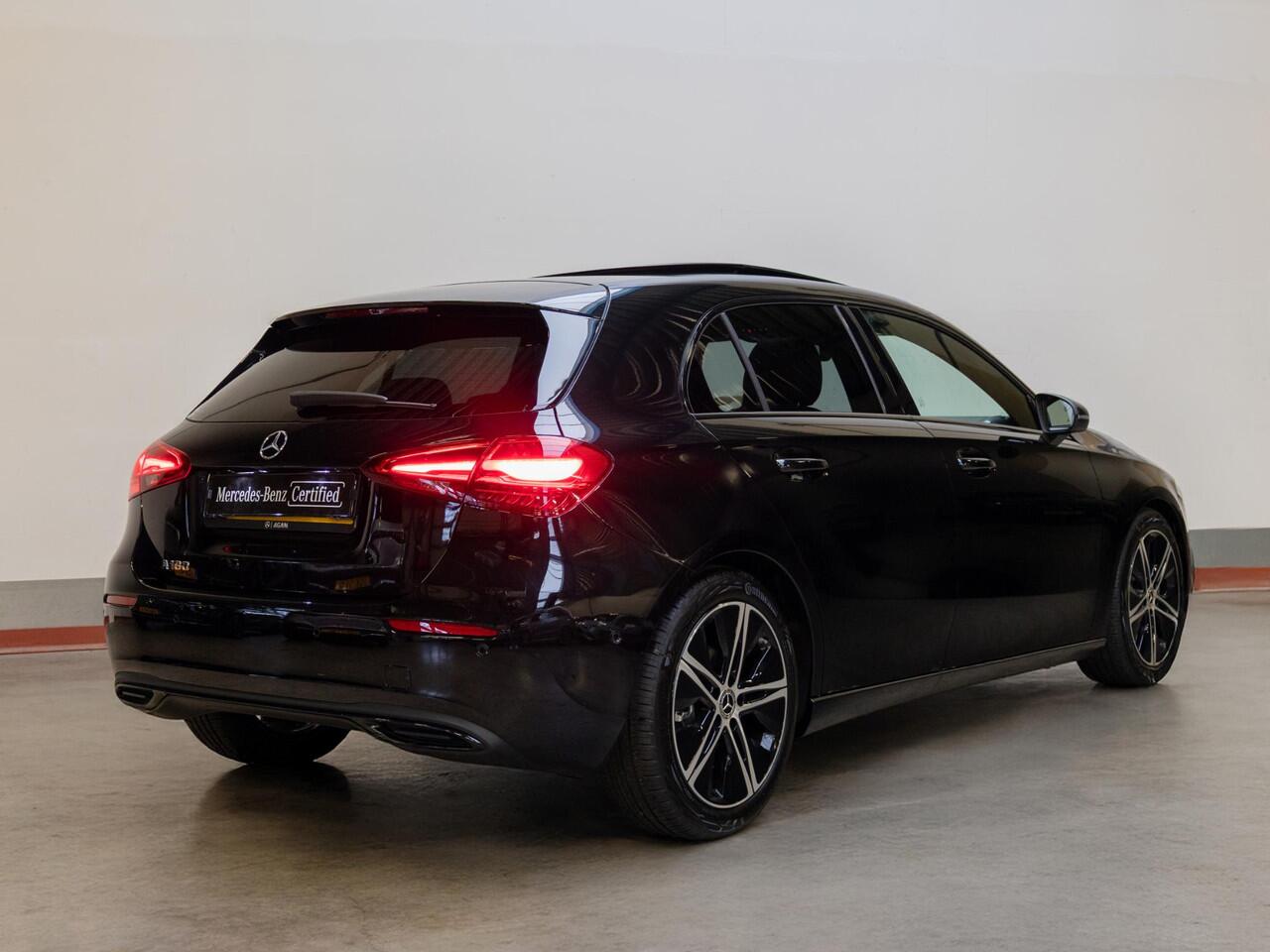 Mercedes-Benz A-KLASSE Hatchback 180 Business Solution Luxury Panorama dak