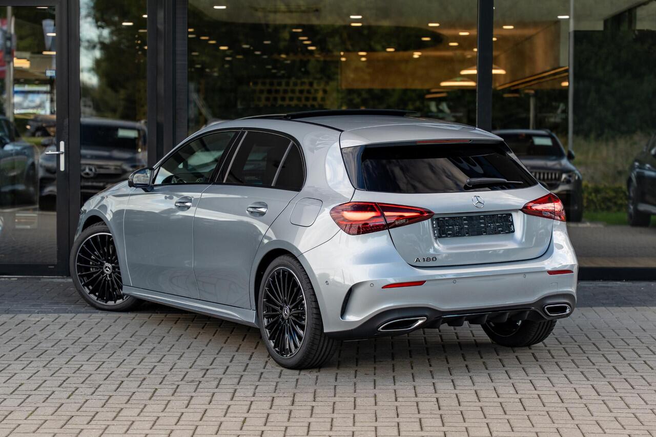 Mercedes-Benz A-KLASSE 180 Business Solution AMG | Panoramaschuifdak | Premium Plus | Head-Up | MULTIBEAM LED | Dodehoekassistent | 19 inch AMG-velgen |