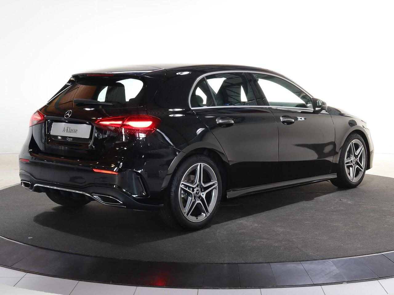 Mercedes-Benz A-KLASSE 180 Star Edition AMG Line | Achteruitrijcamera | LED-koplampen | Stoelverwarming voor