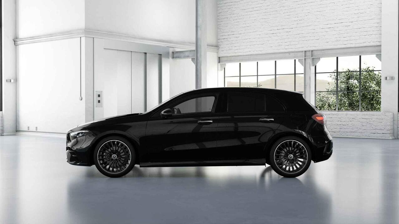 Mercedes-Benz A-KLASSE 180 Business Solution AMG | Panoramaschuifdak | Premium Plus pakket | Dodehoekassistent | Head-up display | 19-inch Zwarte AMG Velgen