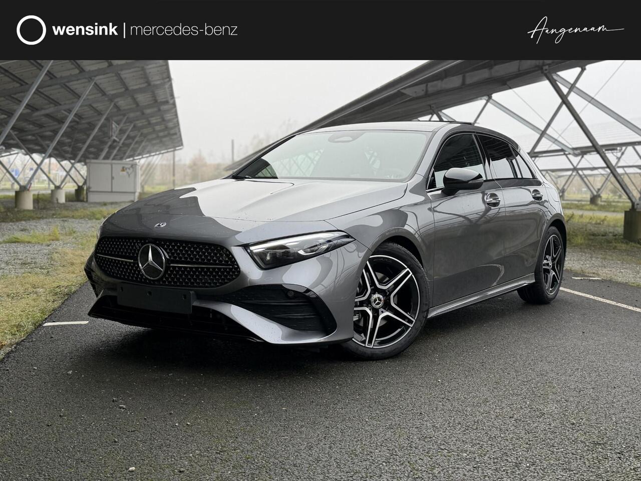 Mercedes-Benz A-KLASSE 180 Business Solution AMG | Night | Panoramaschuifdak | Sfeerverlichting | Achteruitrijcamera | MULTIBEAM LED | Stoelverwarming |