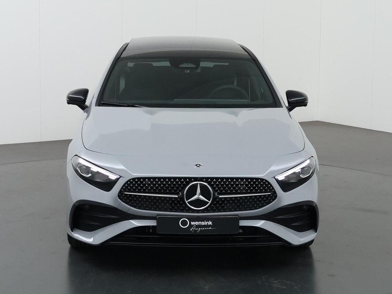 Mercedes-Benz A-KLASSE 180 Limousine Business Solution AMG | FULL OPTION | Plus pakket | Head-up | Panorama-schuifdak | Memory stoelen | Stoelverwarming | Sfeerverlichting