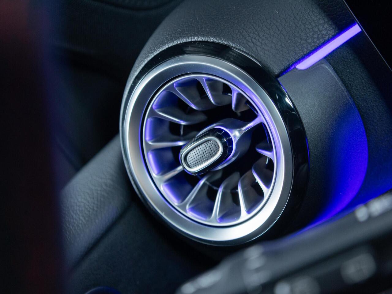 Mercedes-Benz A-KLASSE Hatchback 250 e Business Solution AMG Panorama dak