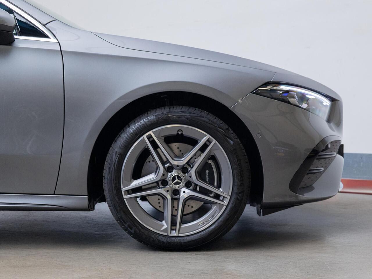 Mercedes-Benz A-KLASSE Hatchback 250 e Business Solution AMG Panorama dak