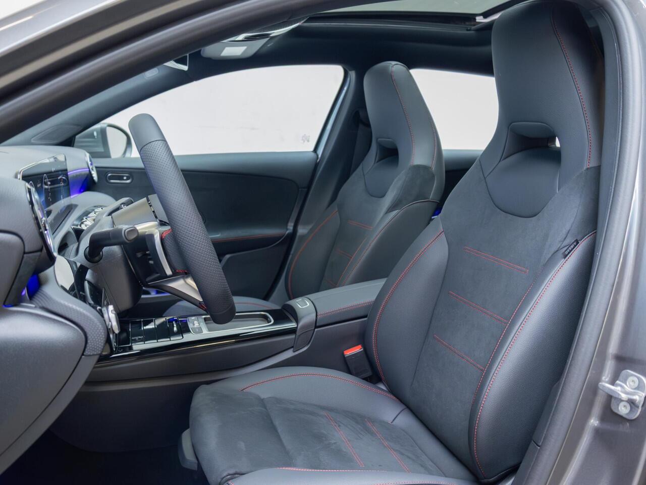 Mercedes-Benz A-KLASSE Hatchback 250 e Business Solution AMG Panorama dak