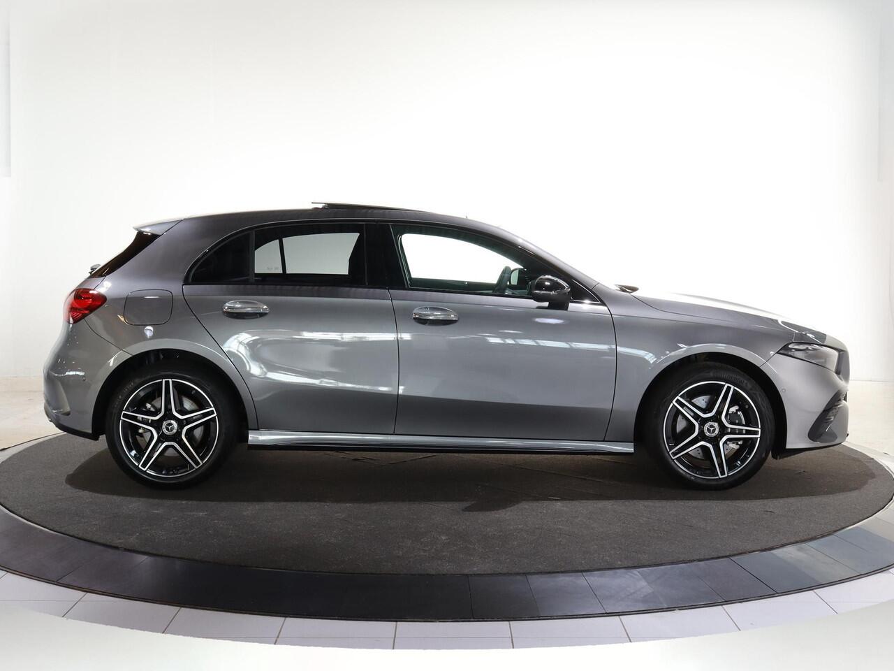 Mercedes-Benz A-KLASSE 250e Star Edition AMG Line | Night | Panoramadak | Sfeerverlichting | Stoelverwarming | Parkeercamera |