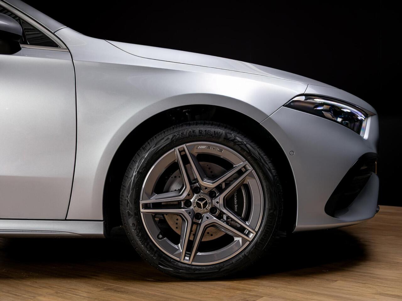 Mercedes-Benz A-KLASSE Hatchback 250 e Business Solution AMG Panorama dak