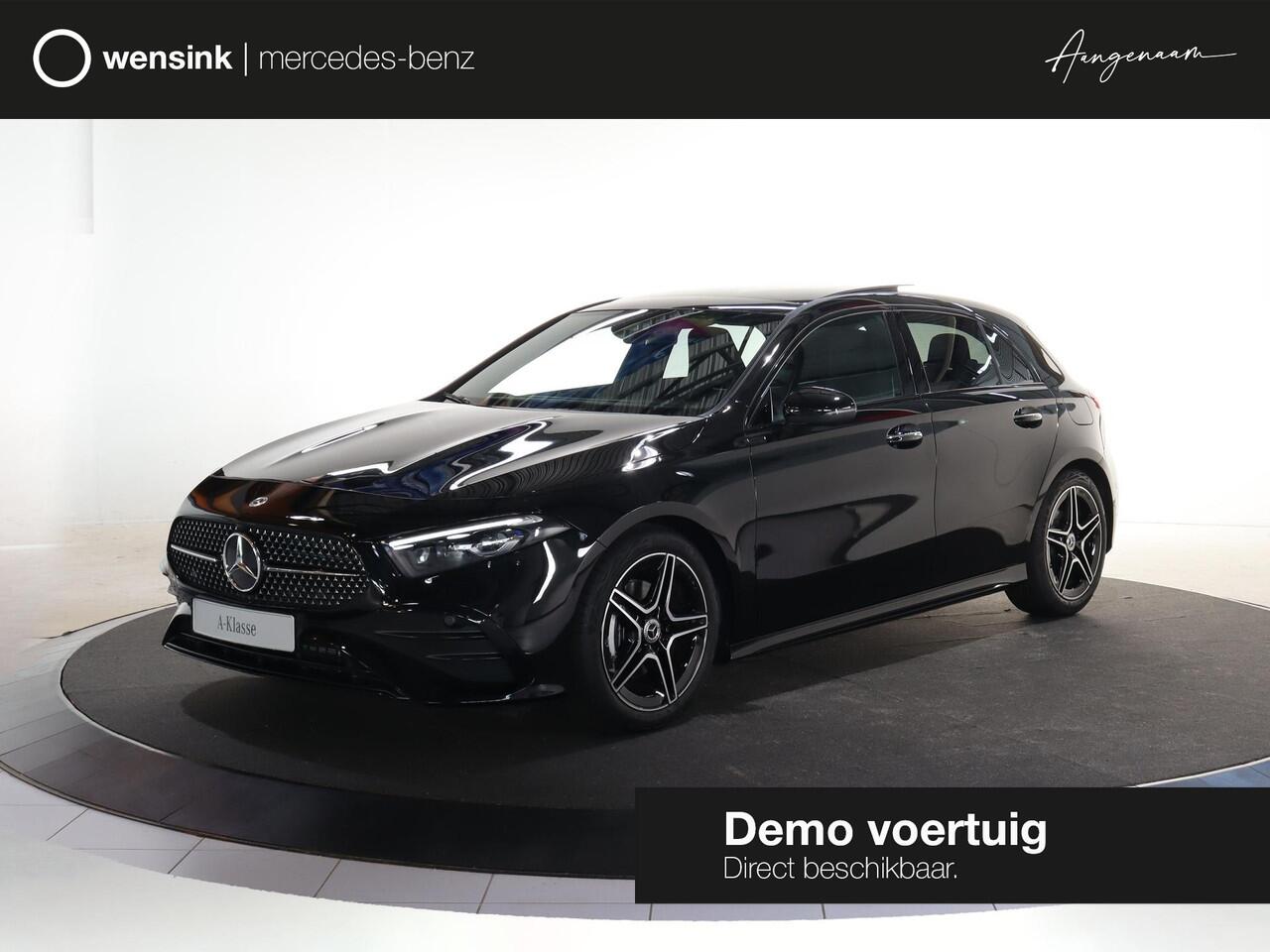 Mercedes-Benz A-KLASSE 180 Star Edition AMG Line | Panoramaschuifdak | Night | Multibeam LED | DISTRONIC | Dodehoekassistent