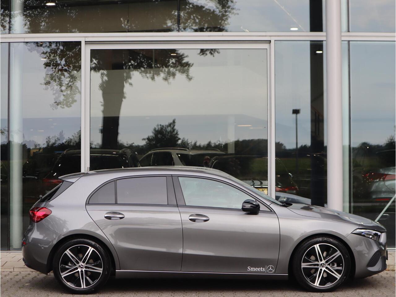 Mercedes-Benz A-KLASSE 180 Star Edition Luxury Line