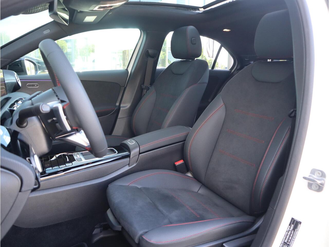 Mercedes-Benz A-KLASSE 250 e AMG Line