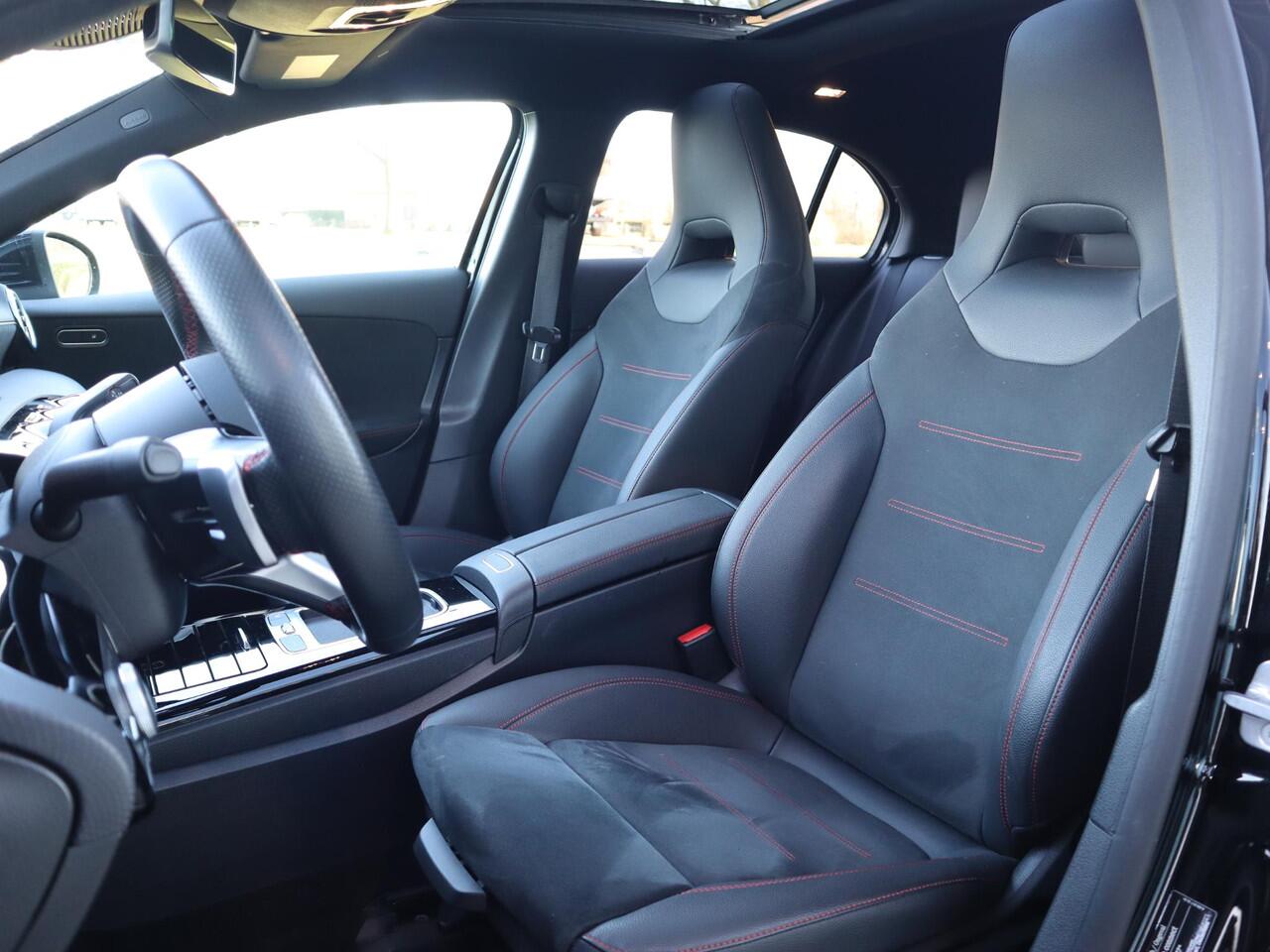 Mercedes-Benz A-KLASSE 250 e Star Edition AMG Line | Panoramadak | Multispaak | LED | Burmester | Camera | LED | Automaat