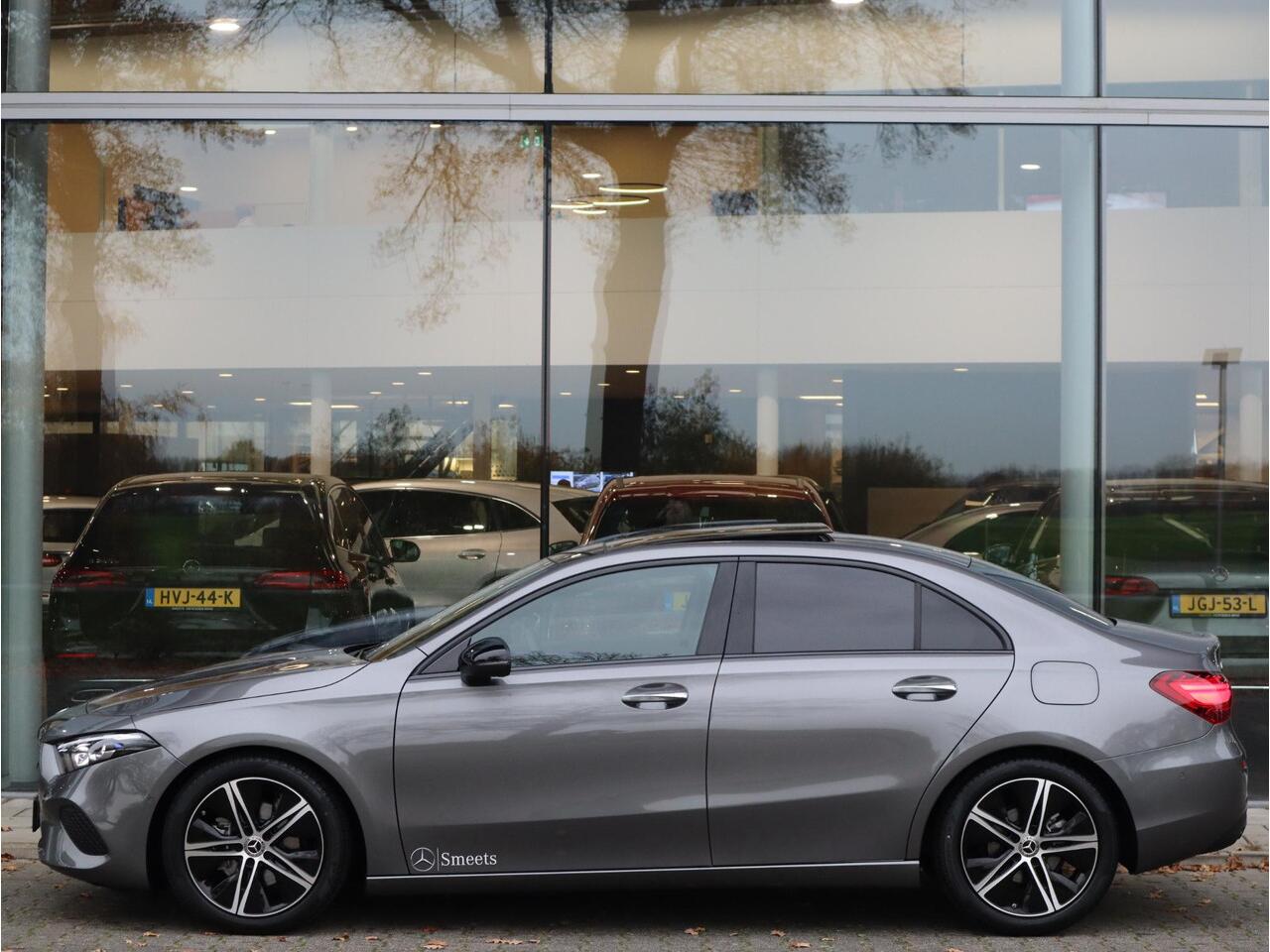 Mercedes-Benz A-KLASSE 180 Star Edition Luxury Line